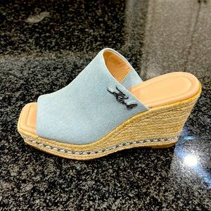 Karl Lagerfeld Paris Corissa Lt Blue Denim Wedges Sz 6